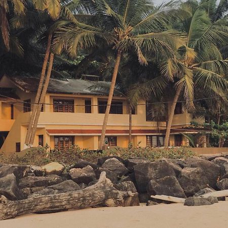 Kizhunna Rock Beach House Kannur Esterno foto