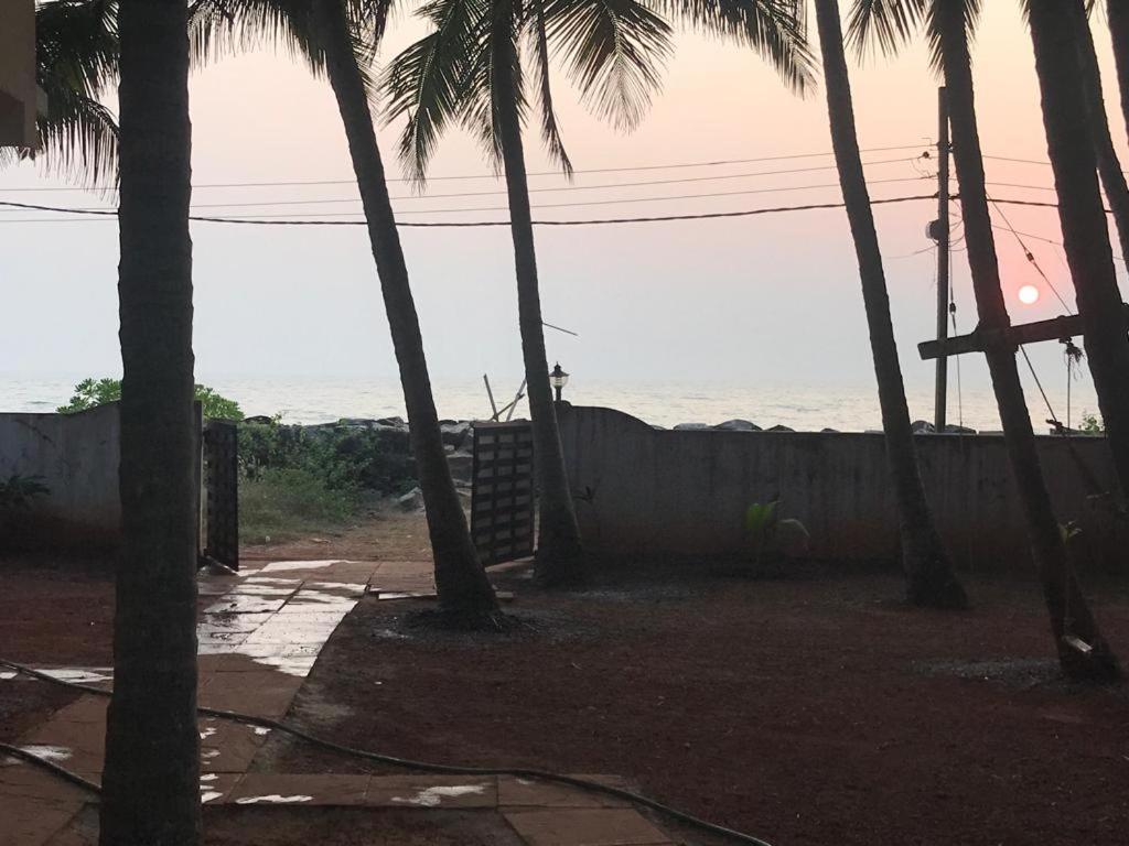 Kizhunna Rock Beach House Kannur Esterno foto