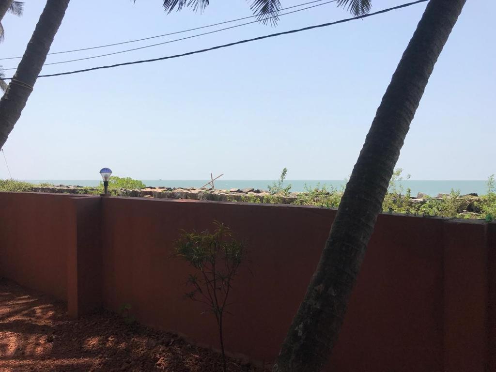 Kizhunna Rock Beach House Kannur Esterno foto