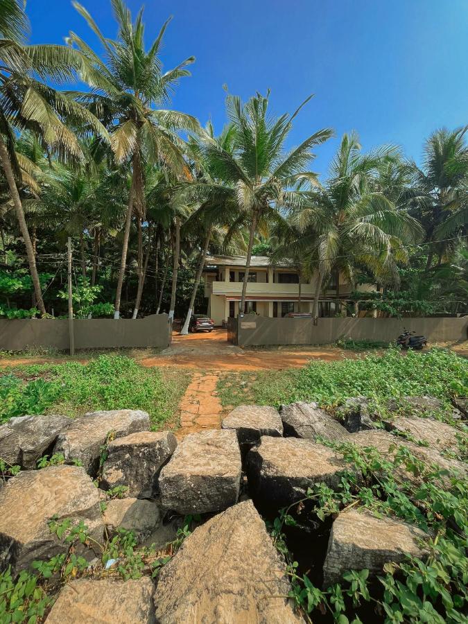 Kizhunna Rock Beach House Kannur Esterno foto